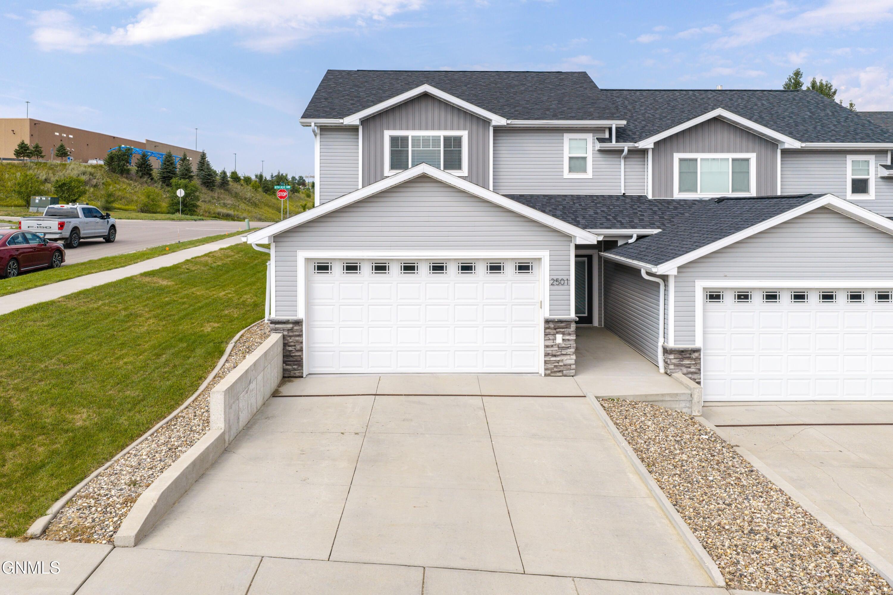 7th Ave Nw, Mandan, ND 58554