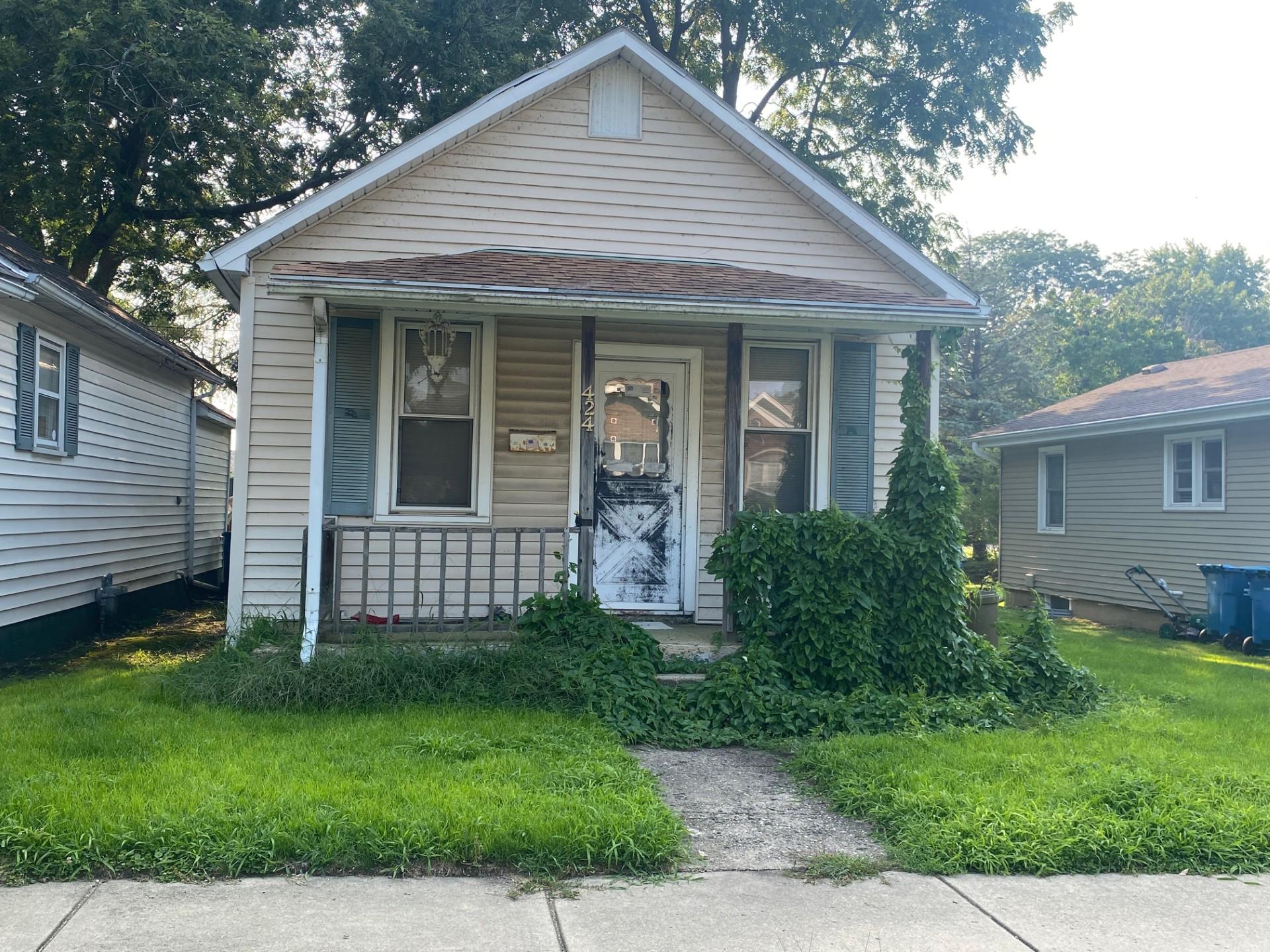 N Hennessey St, Spring Valley, IL 61362