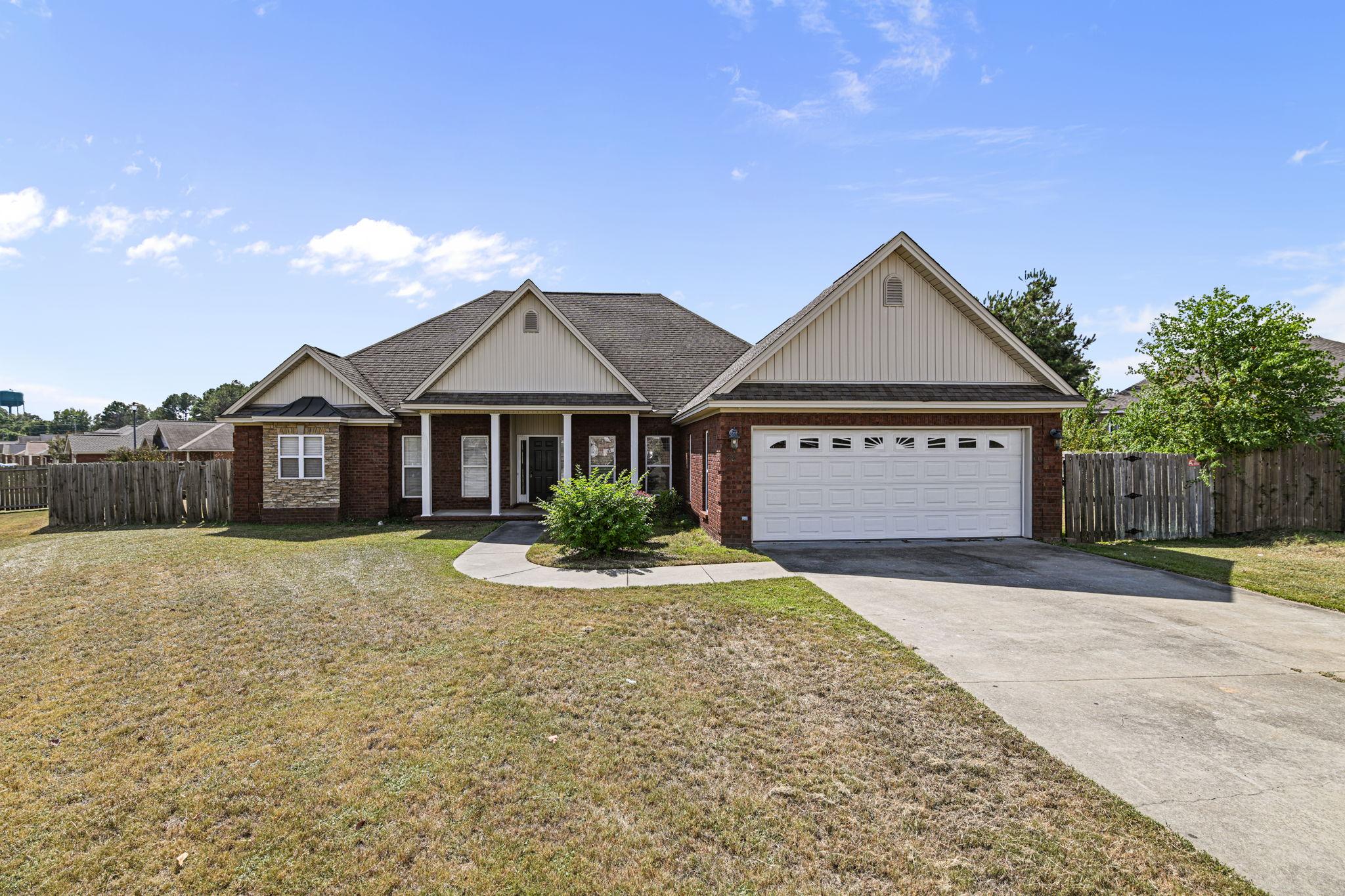 William Cir, Elmore, AL 36025