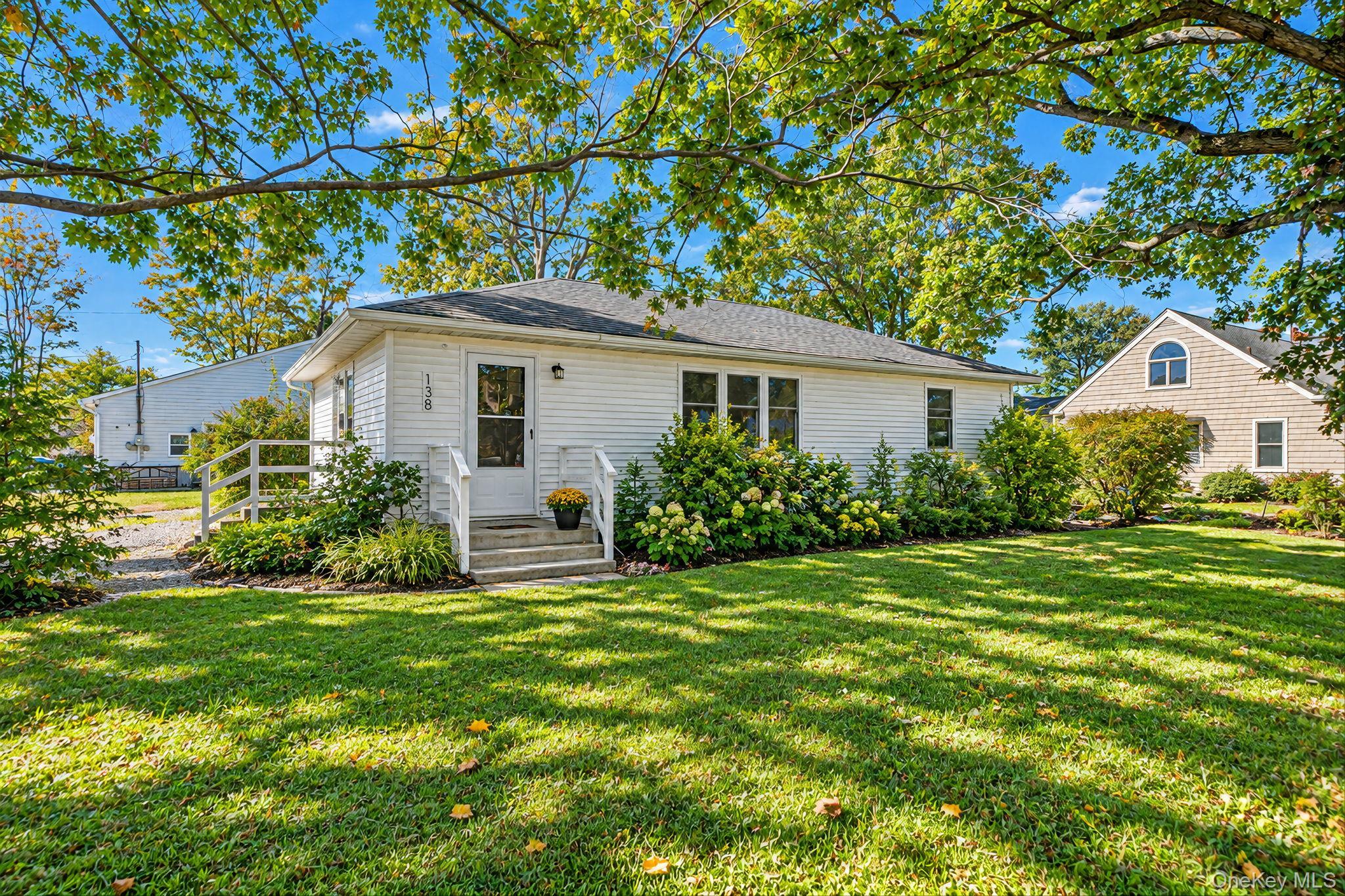 Central Ave, Patchogue, NY 11772