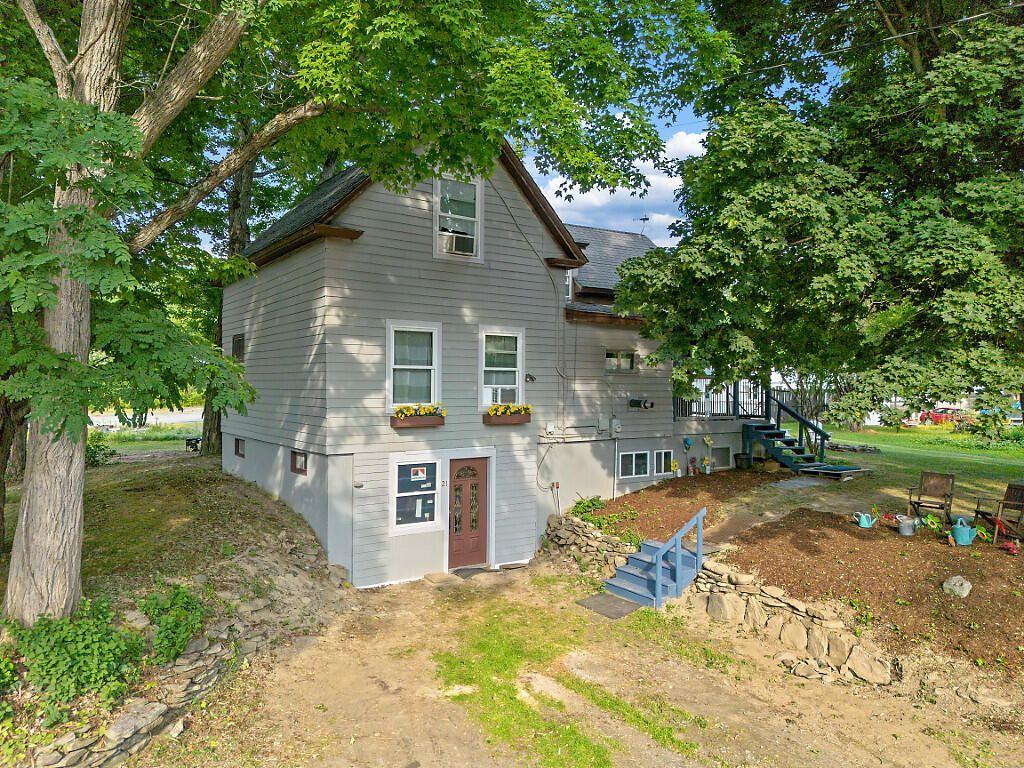 Old Windsor Rd, South China, ME 04358