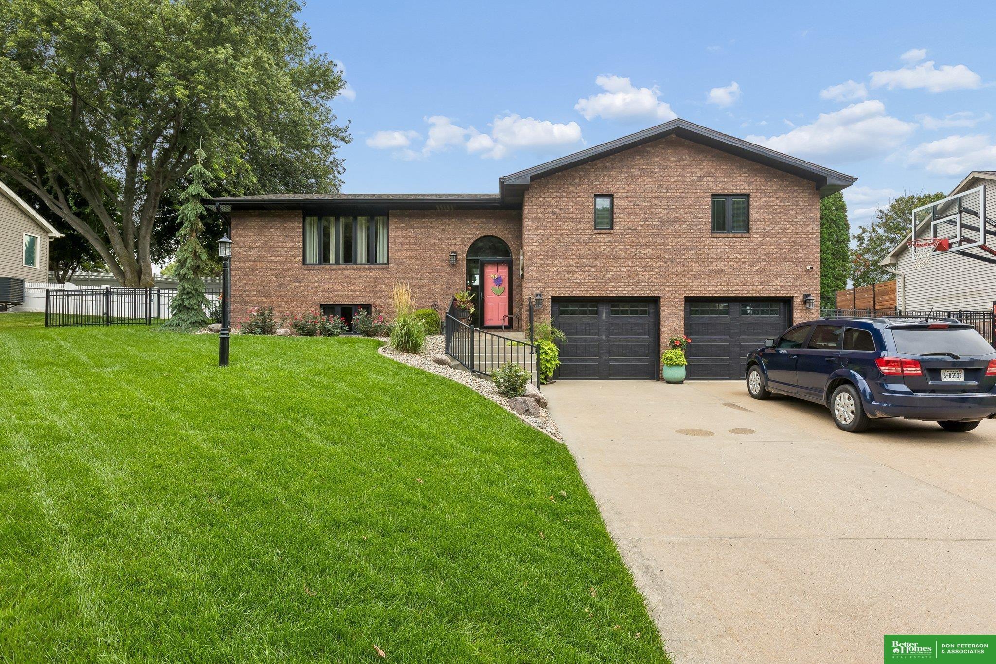 Eagle Dr, Fremont, NE 68025