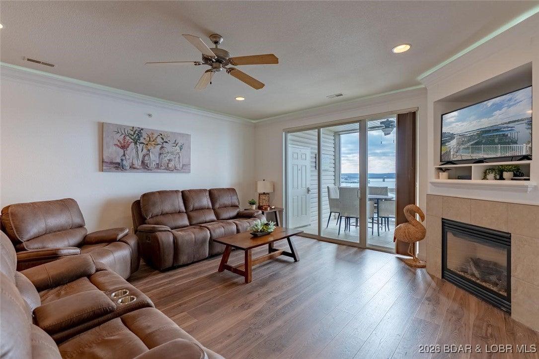 Lands End Pkwy, Osage Beach, MO 65065
