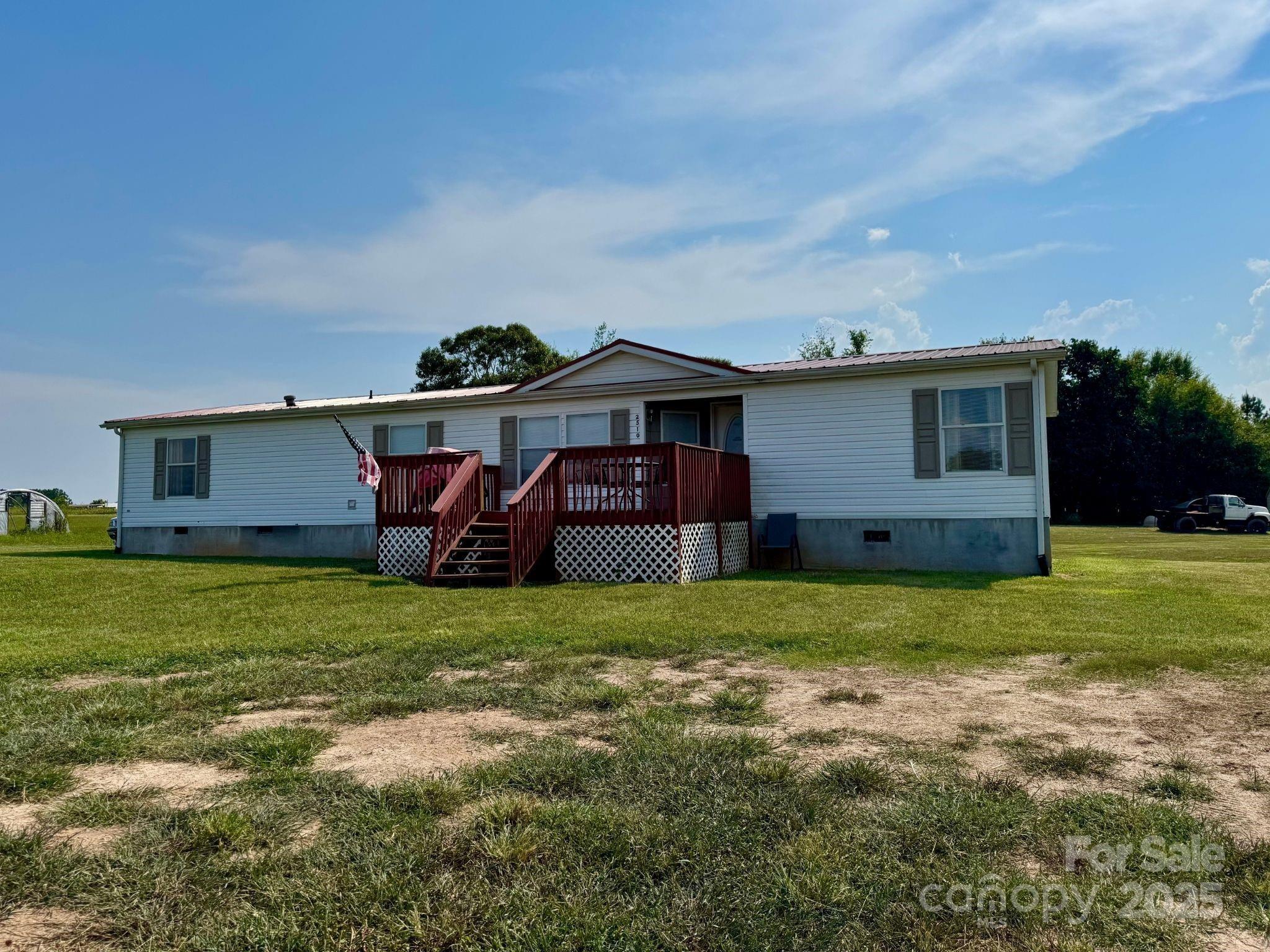 Leonhart Rd, Cherryville, NC 28021