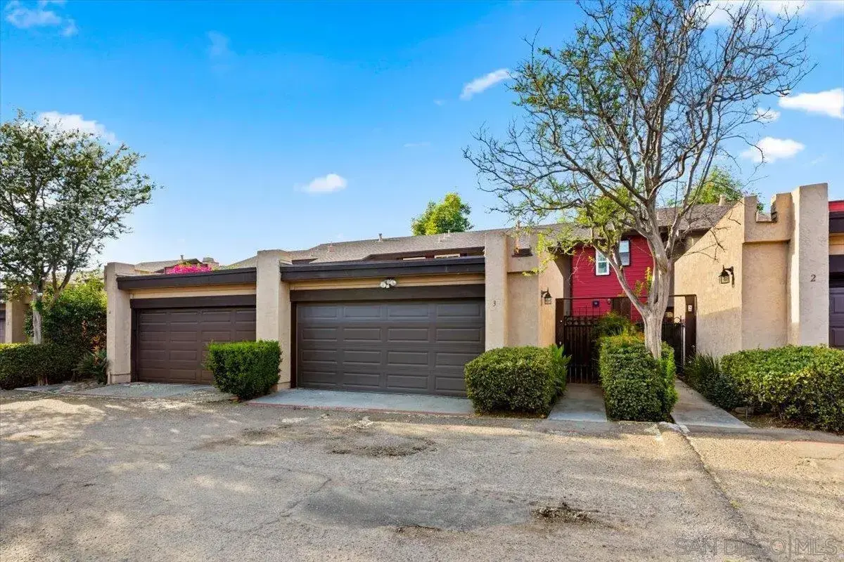 E El Norte Pkwy, Escondido, CA 92026