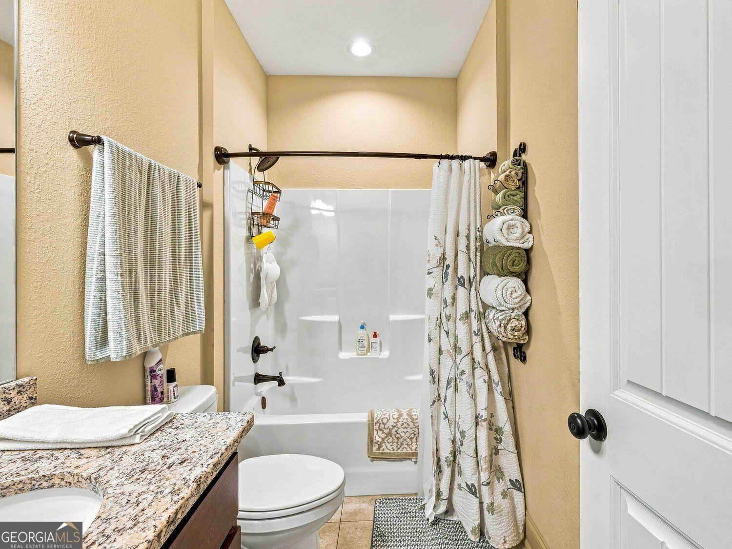 Captains Ct, Clarkesville, GA 30523