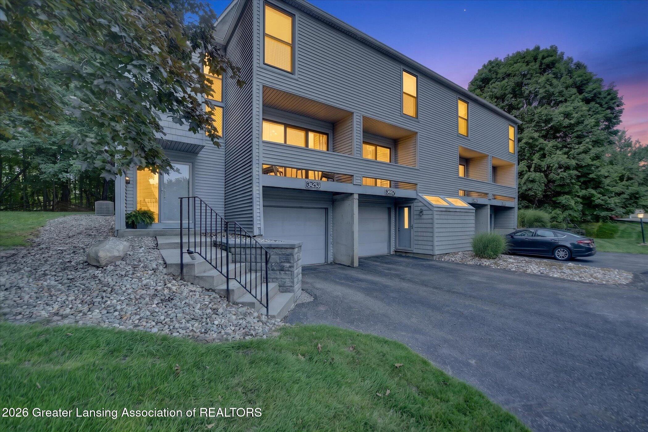E Meadows Ct, Okemos, MI 48864