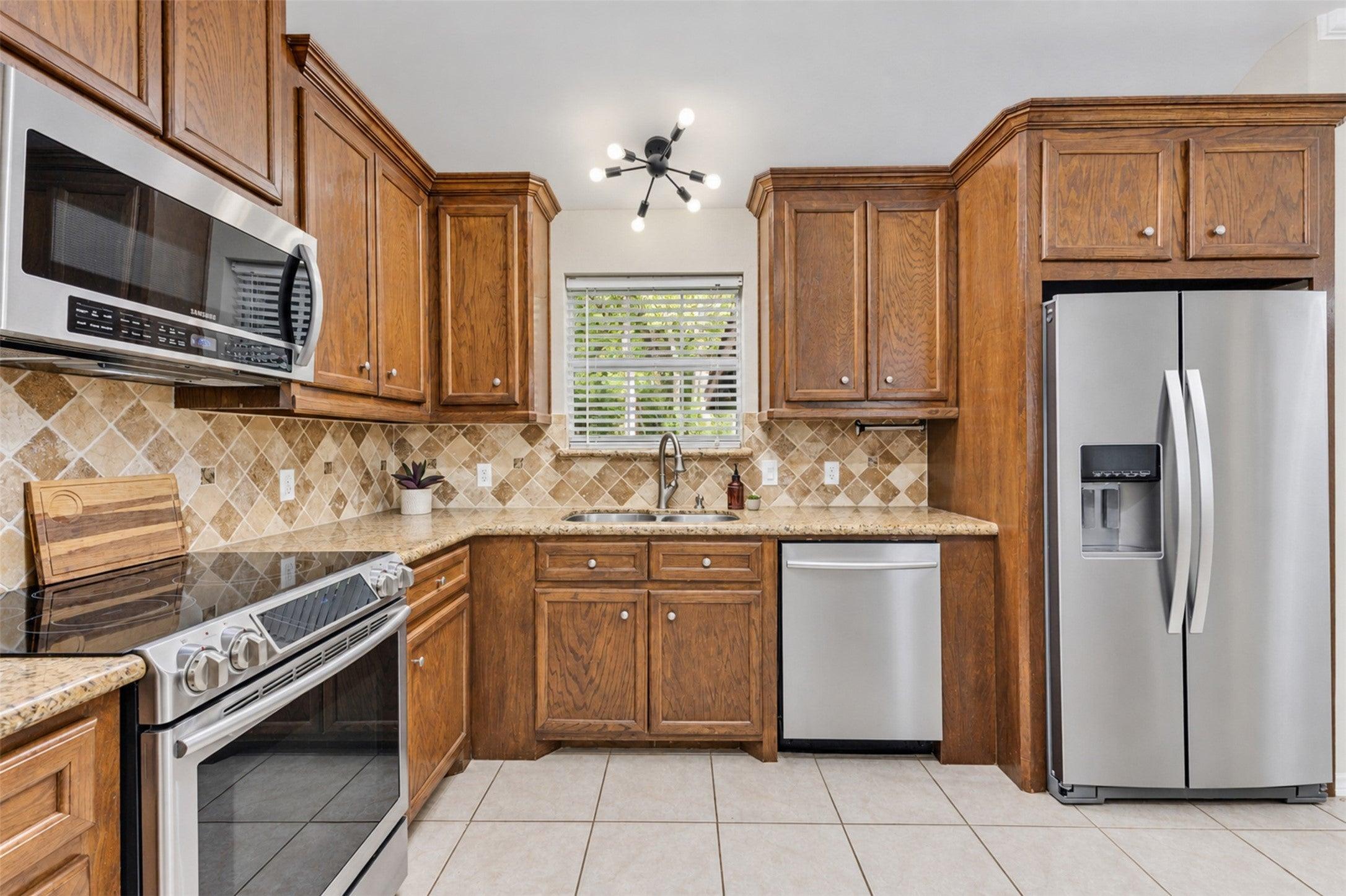 County Road 2208-2, Cleveland, TX 77327
