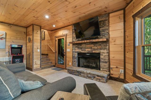 Highland Forest Trl, Morganton, GA 30560