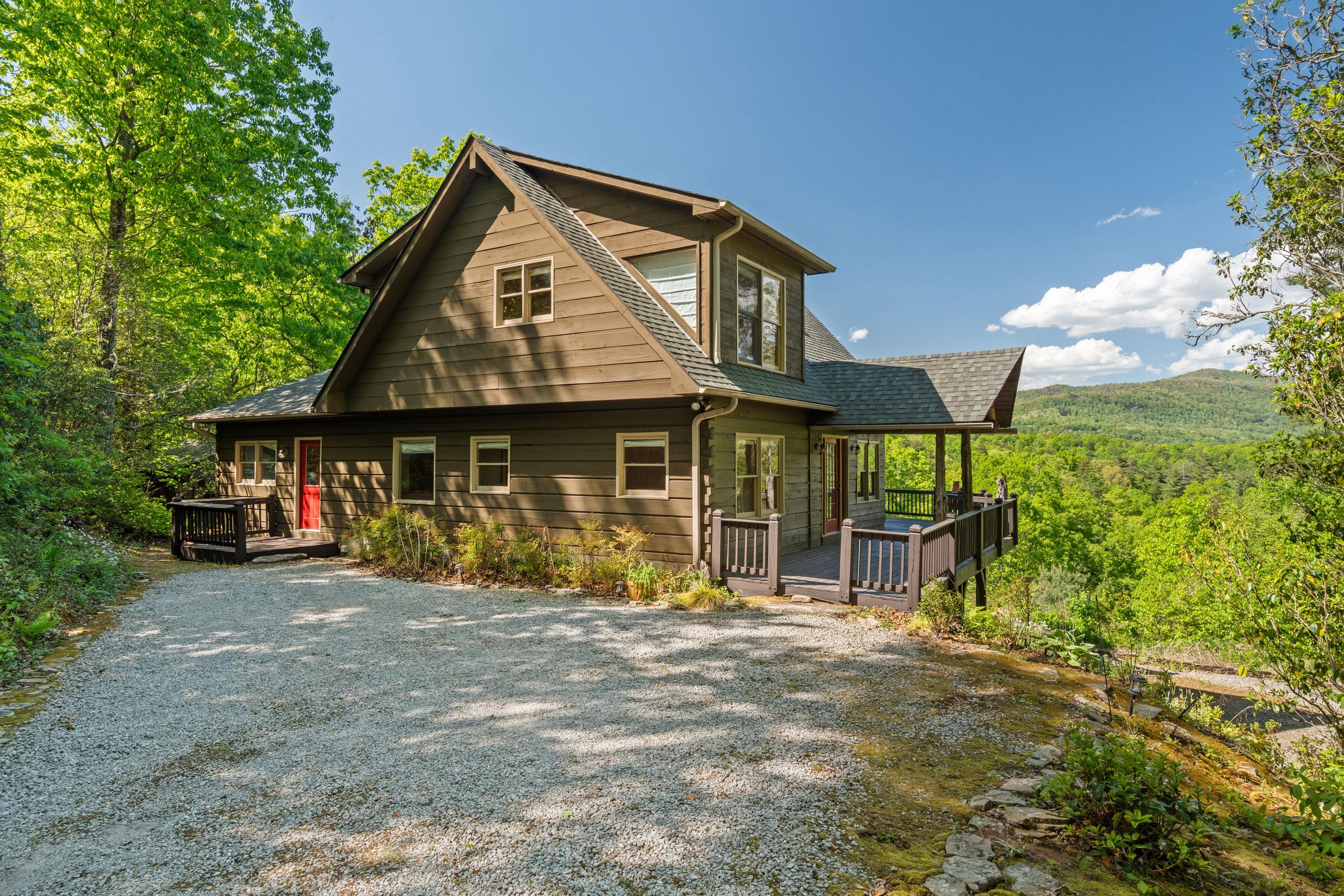 Falling Springs Dr, Tiger, GA 30576