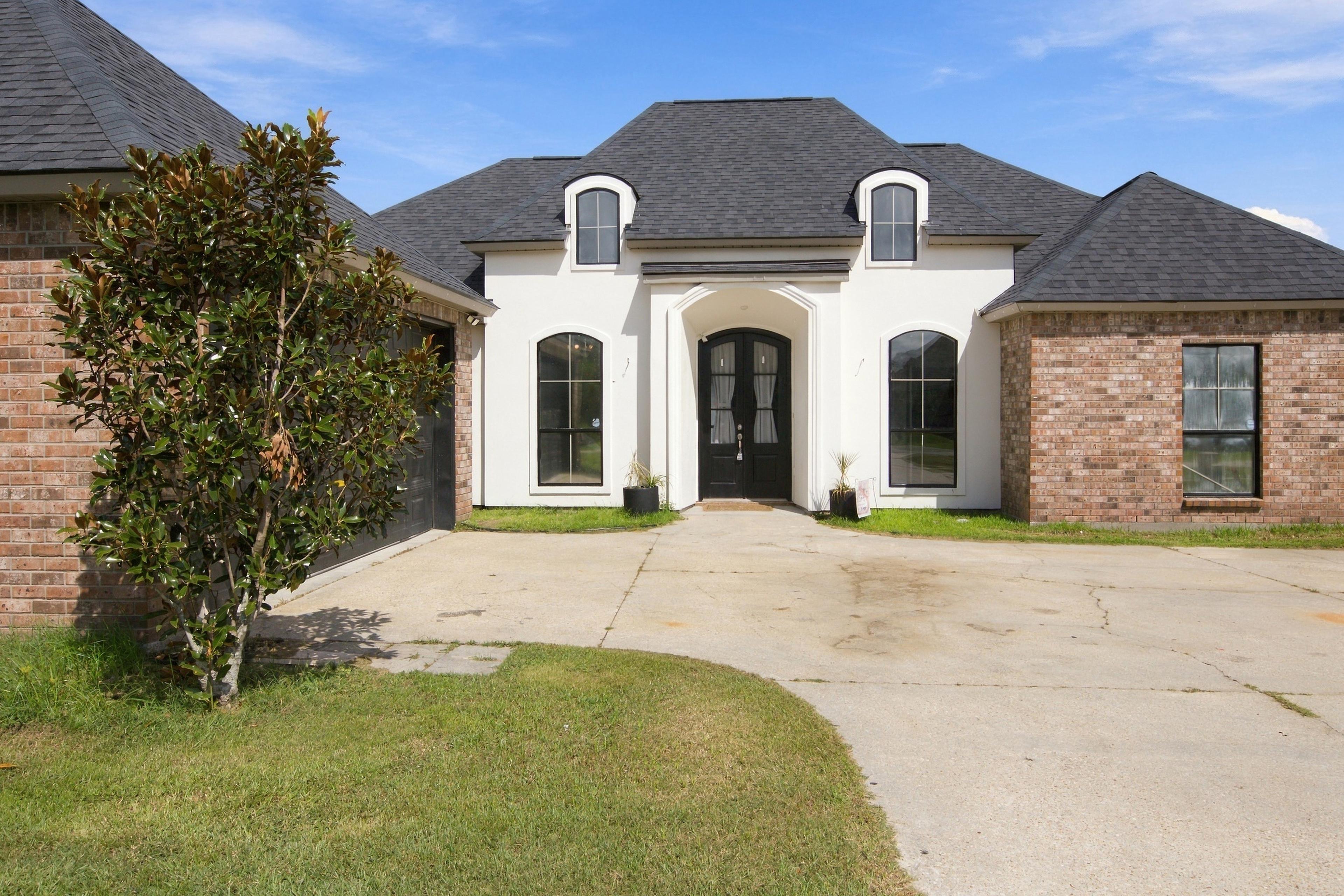 Fawn Wood Dr, Walker, LA 70785