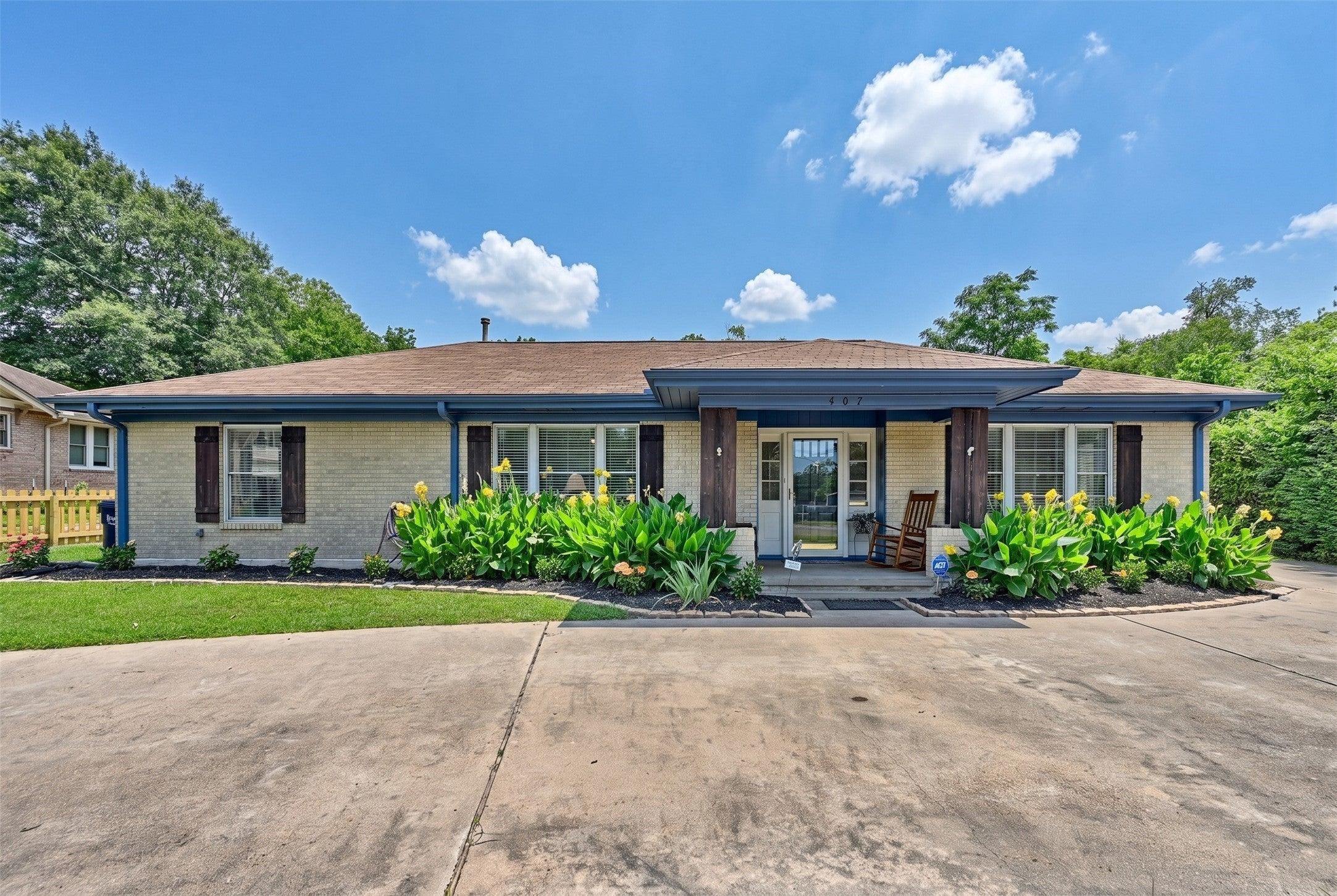 W Alamo St, Brenham, TX 77833