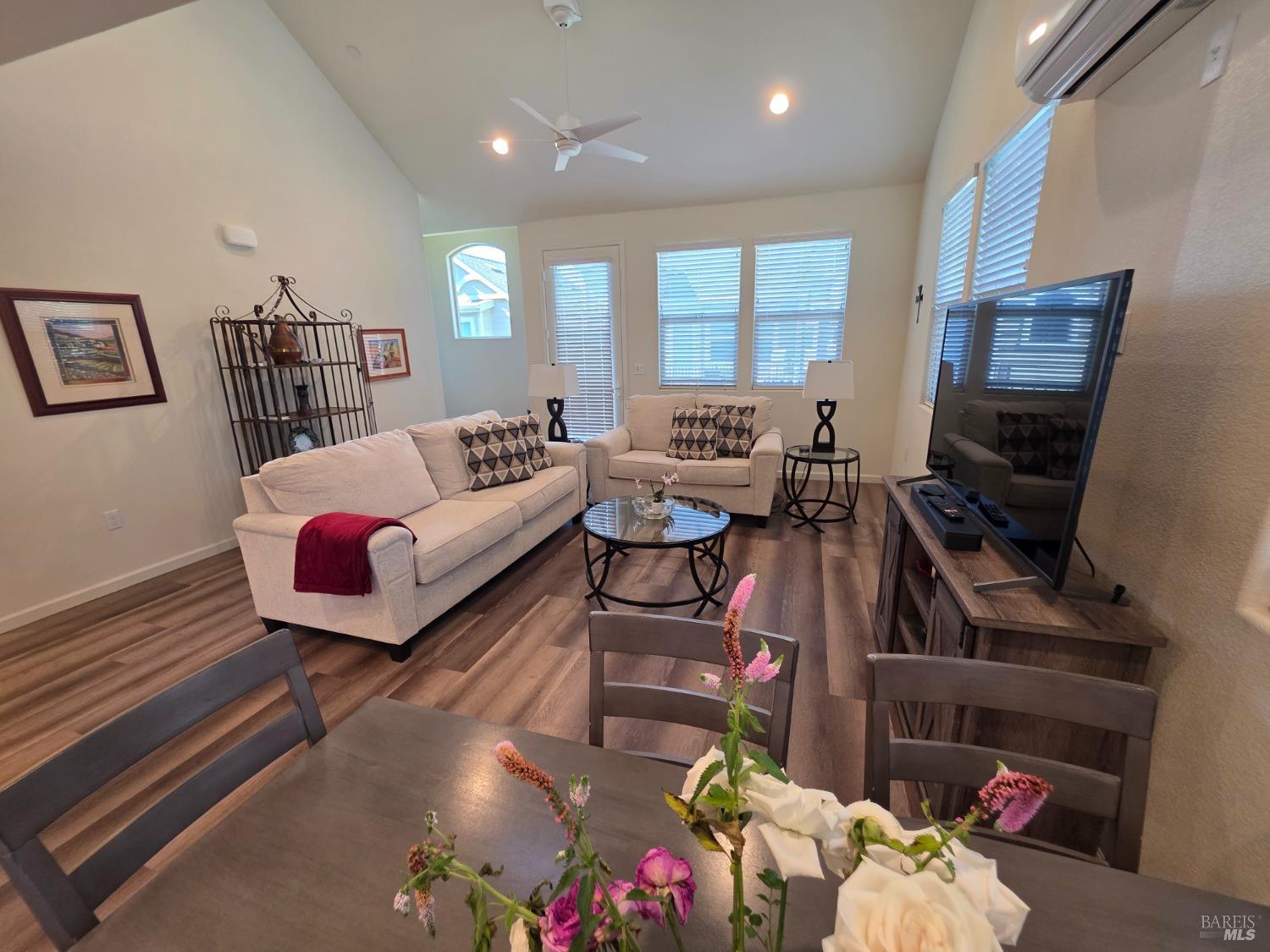 1st St, Napa, CA 94558