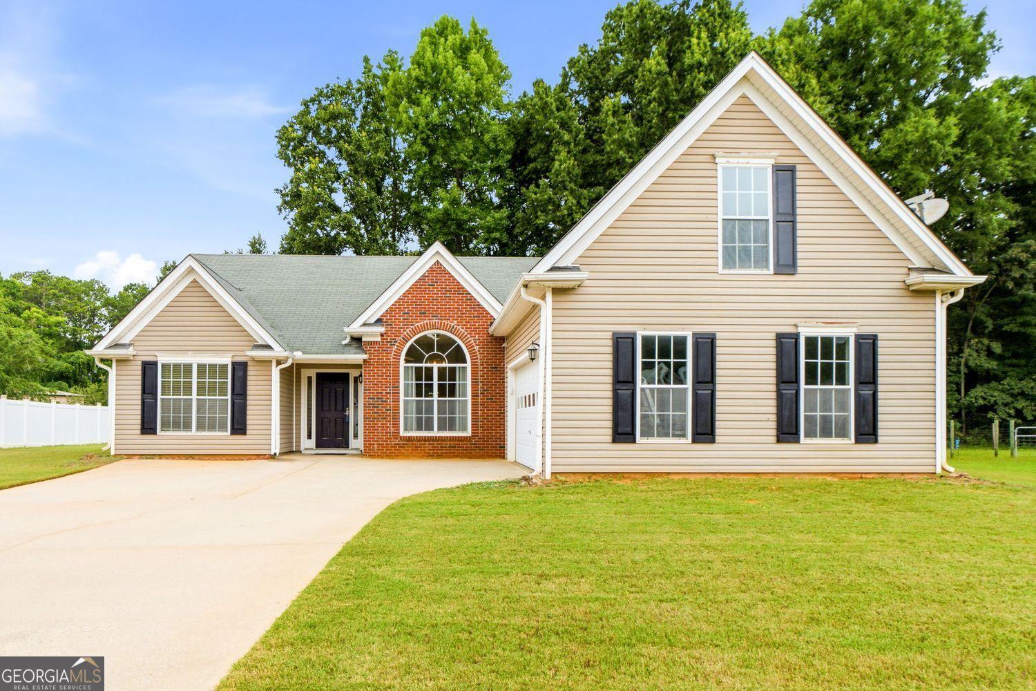 Sandstone Dr, Hampton, GA 30228