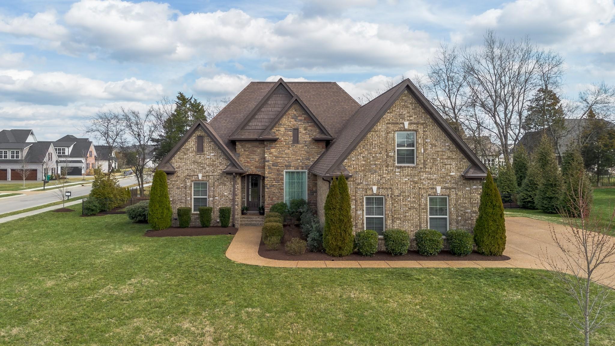 Larkspur Ln, Lebanon, TN 37087