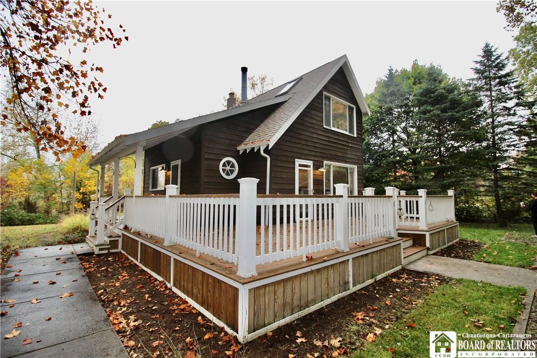 N Chicago Ave, Jamestown, NY 14701