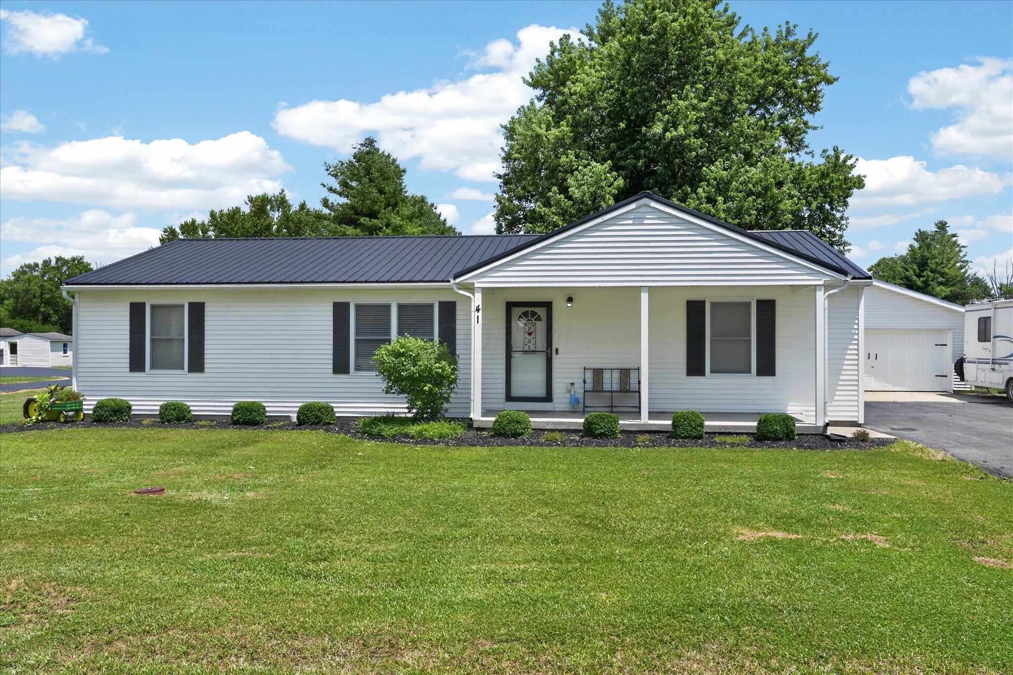Lincoln St, Bloomingburg, OH 43106