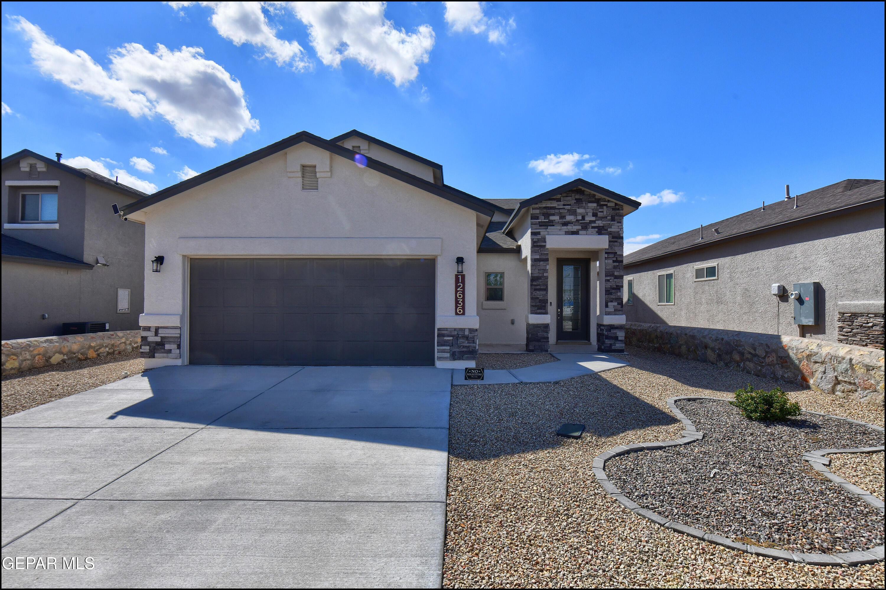 Zollinger Ave, El Paso, TX 79928