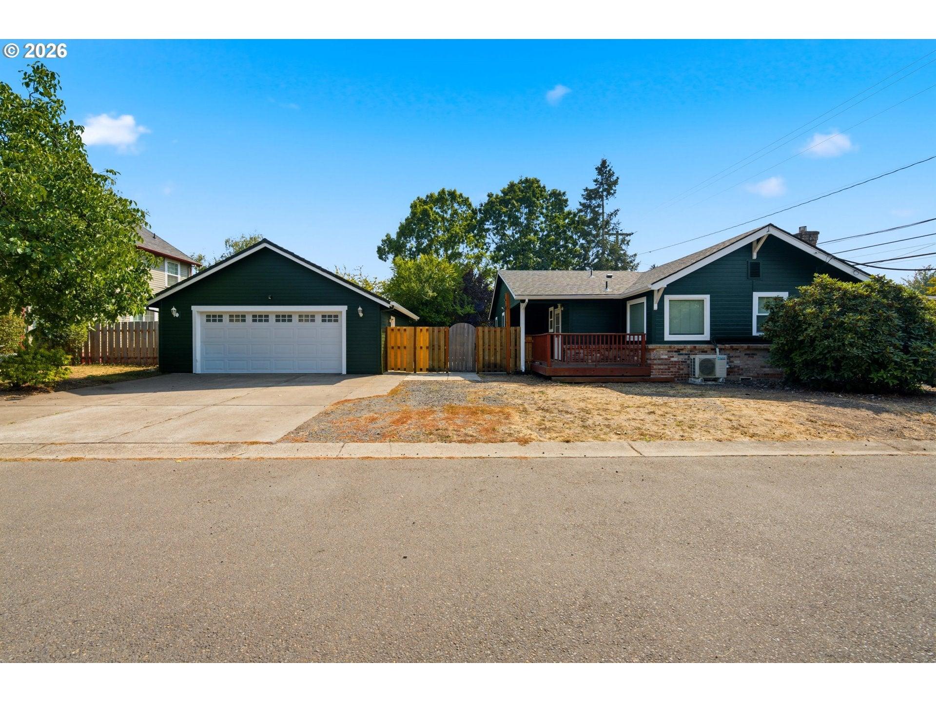 N College St, Newberg, OR 97132
