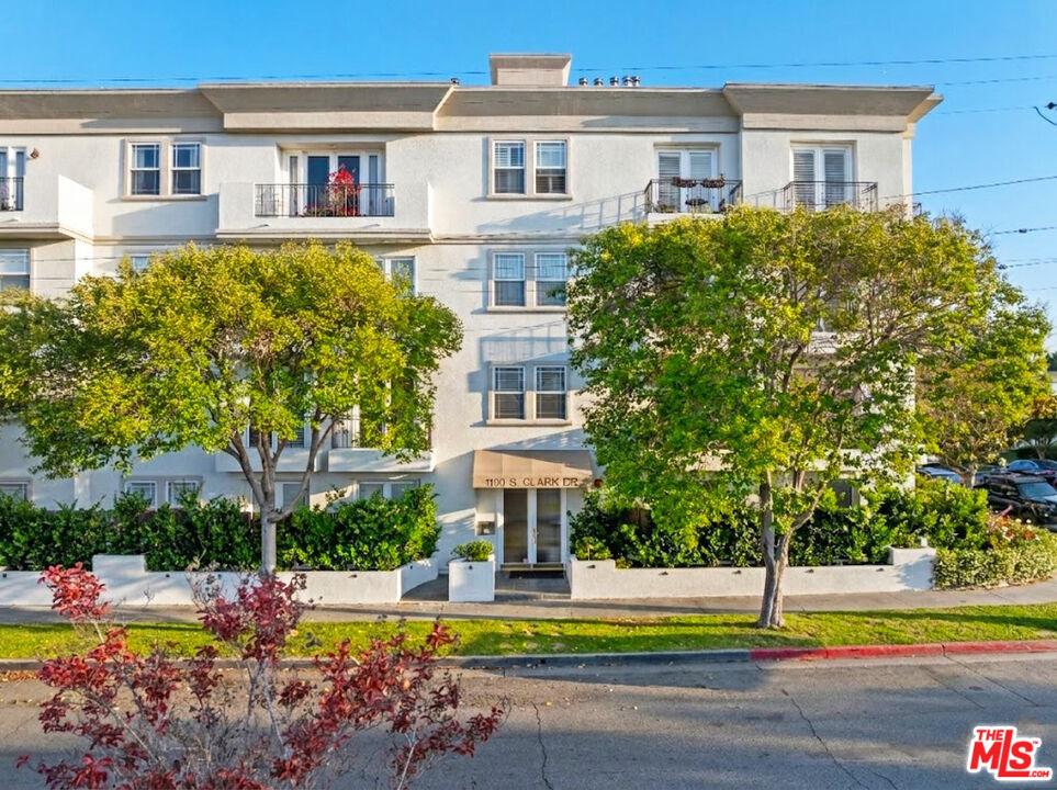 S Clark Dr, Los Angeles, CA 90035