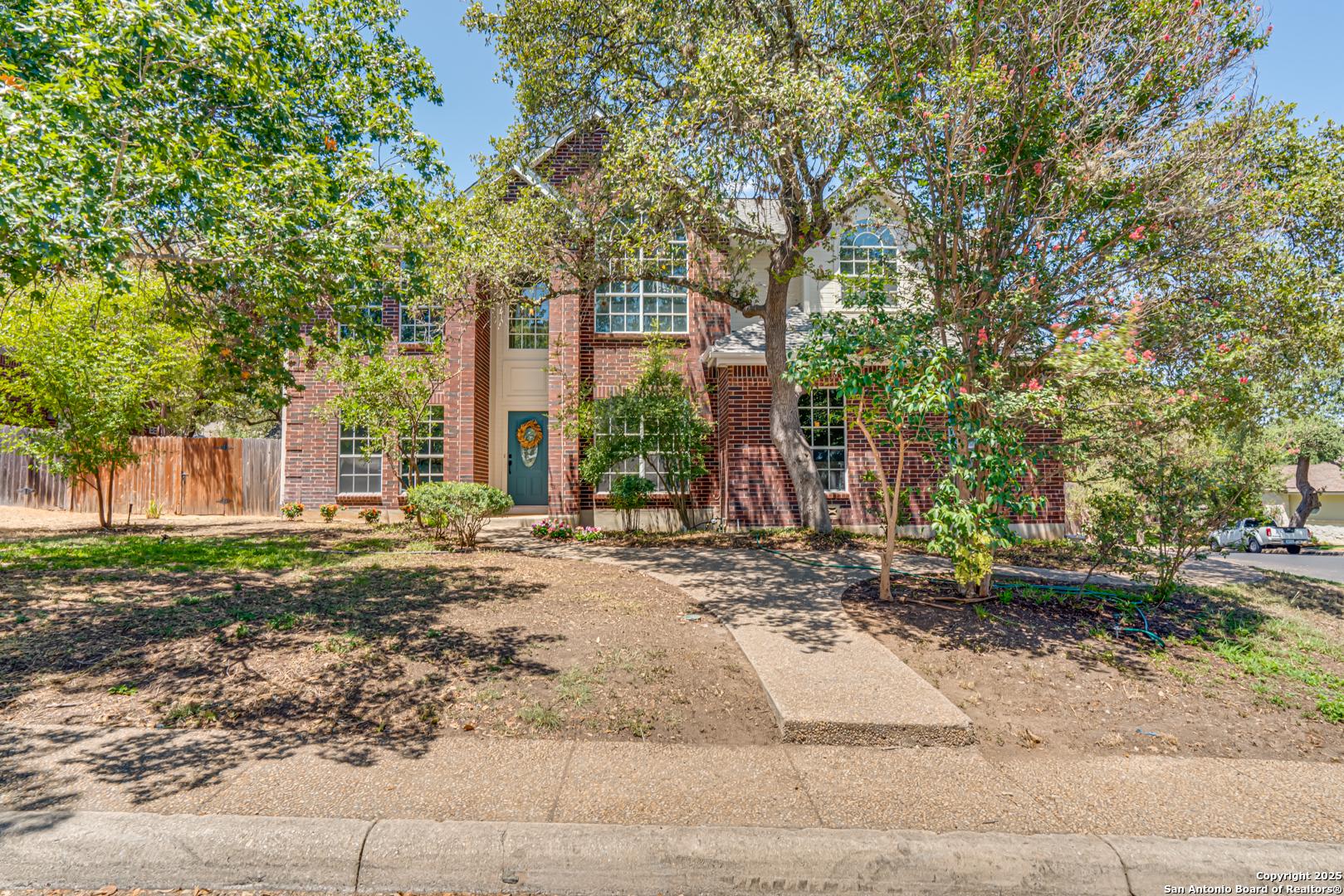 Blackbird Ln, San Antonio, TX 78248