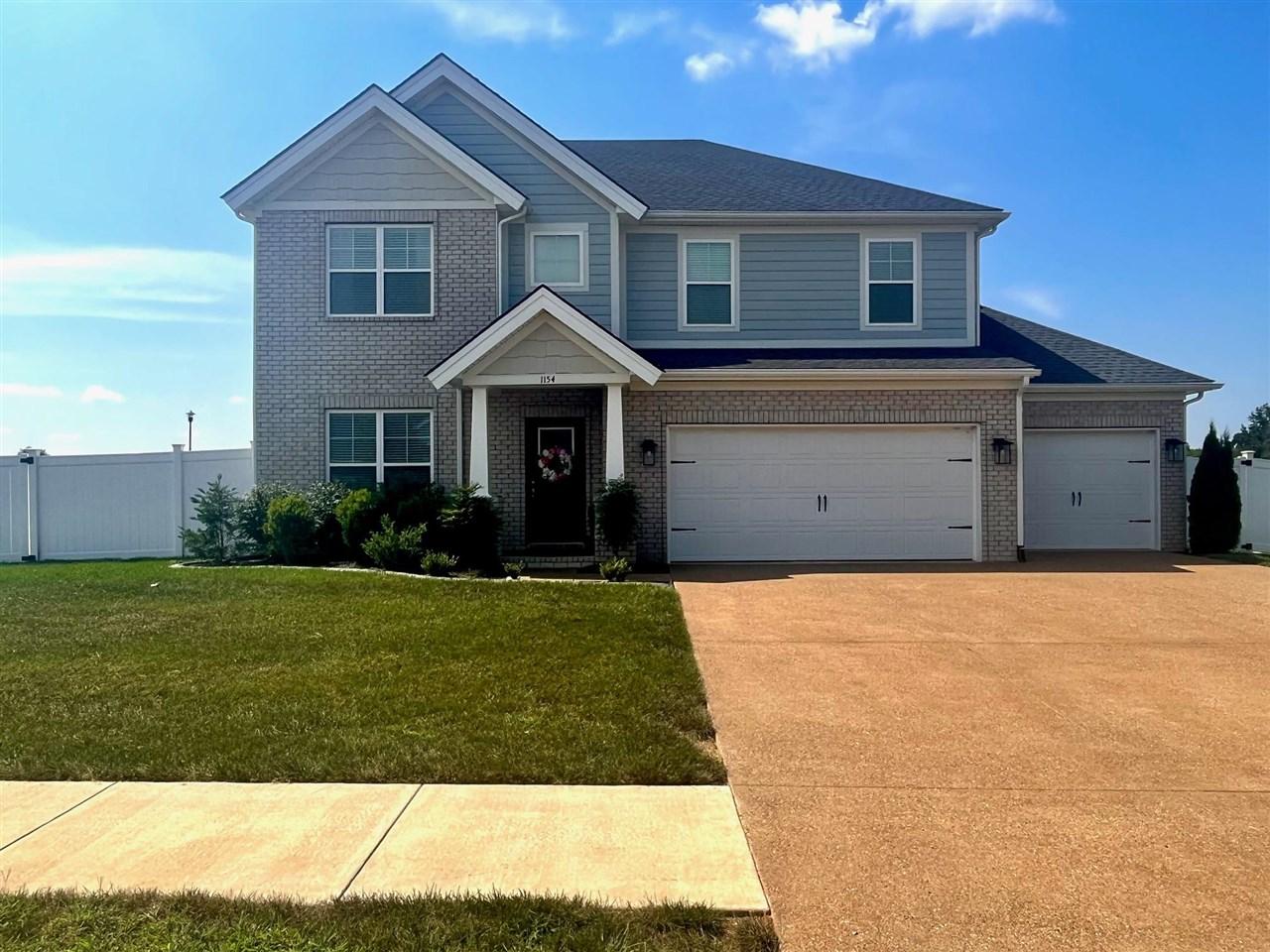 Yorktown Ln, Bowling Green, KY 42104