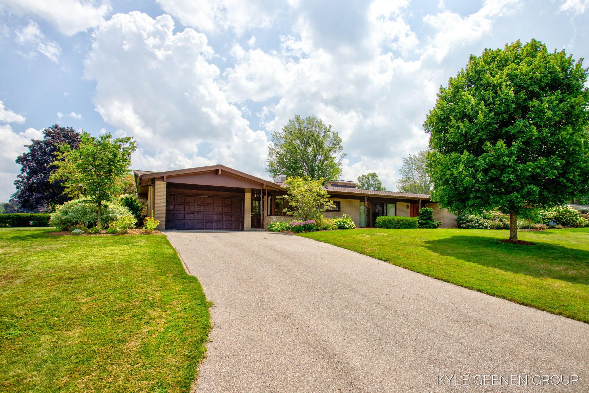 Allen Dr, Holland, MI 49423