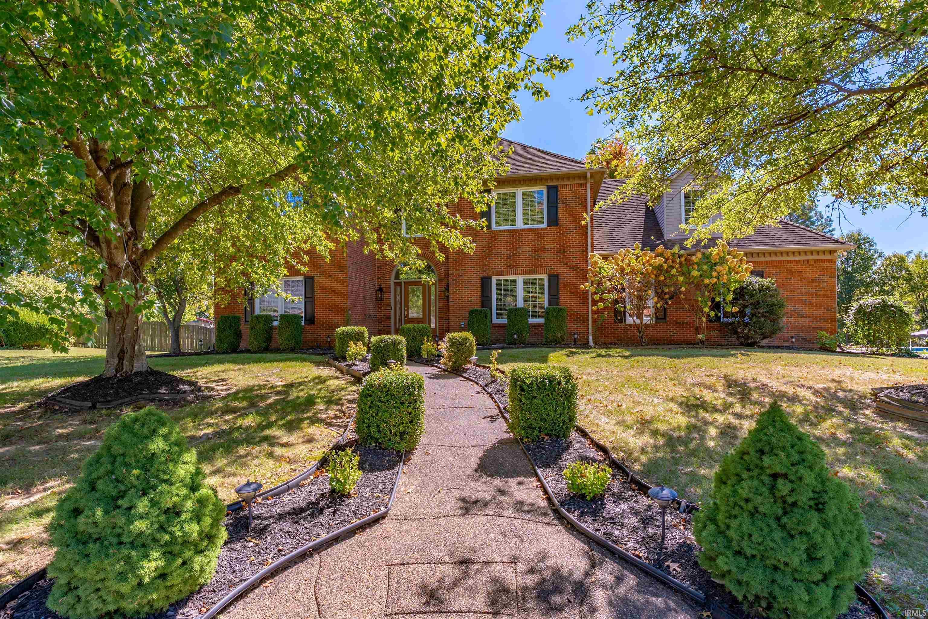 Pineridge Dr, Newburgh, IN 47630