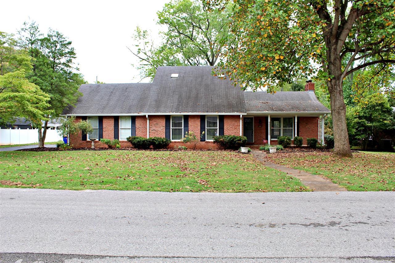 Windmill Cir, Bowling Green, KY 42104