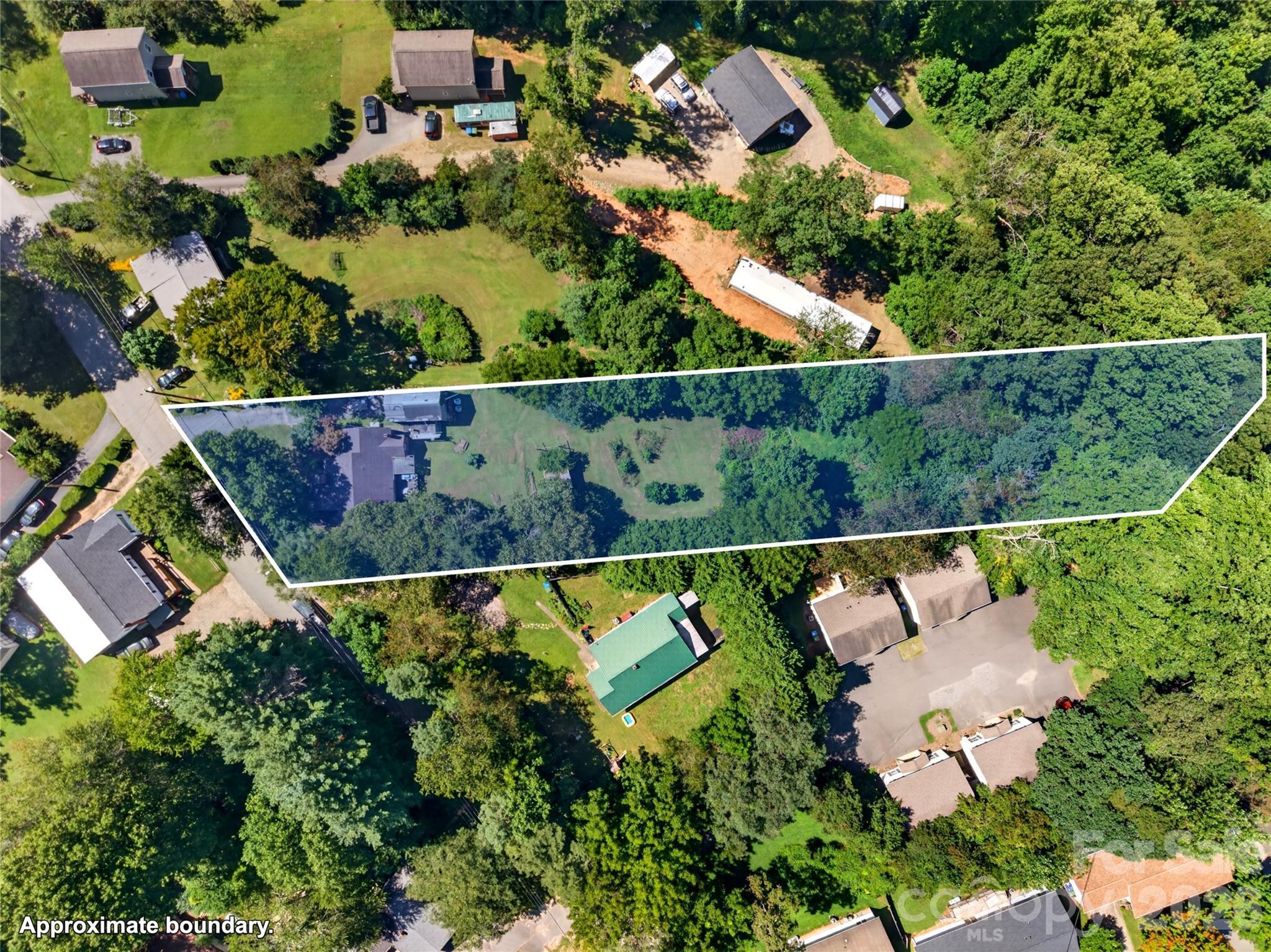 Maple Ave, Candler, NC 28715