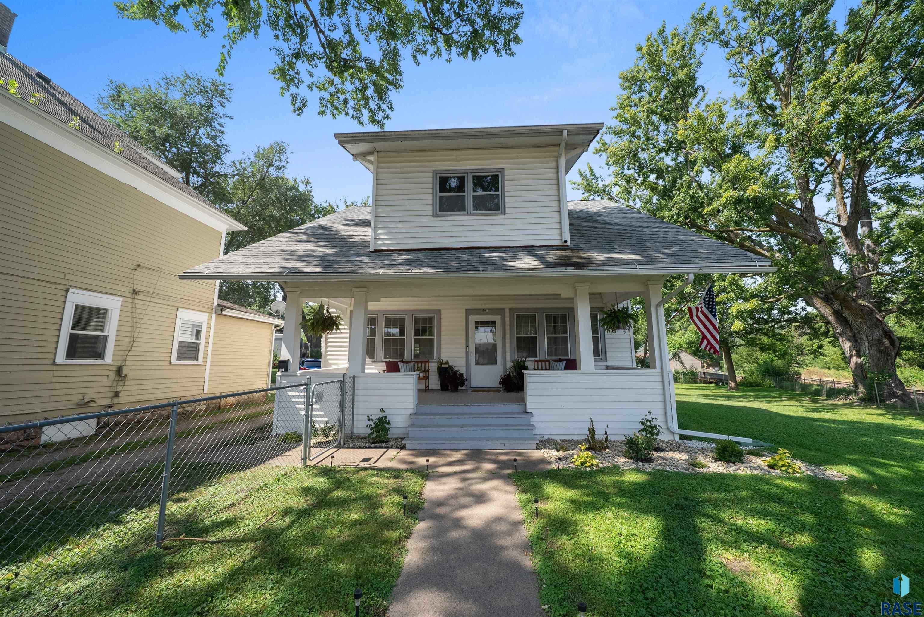 S Prairie Ave, Sioux Falls, SD 57104