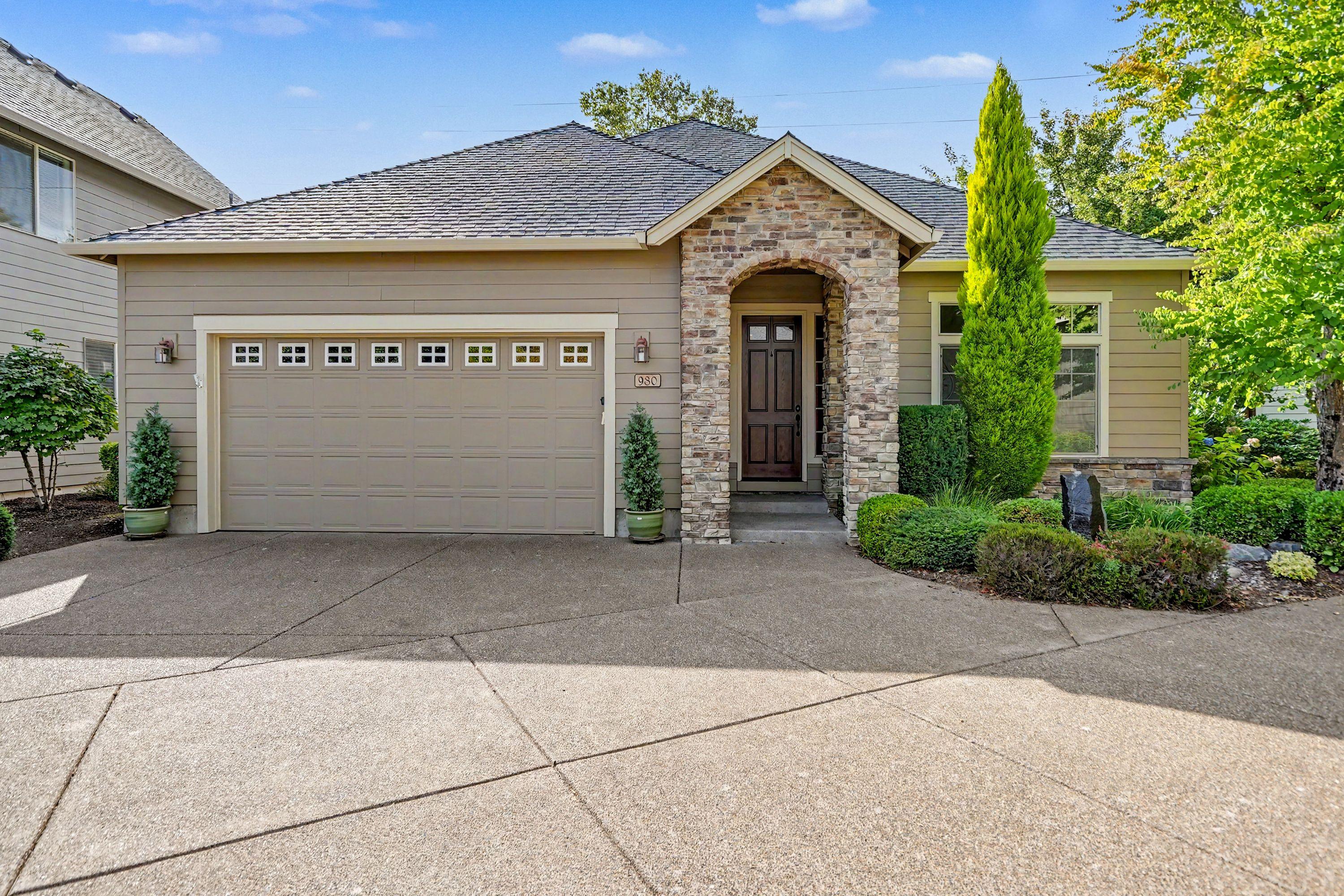 Troon St Nw, Albany, OR 97321