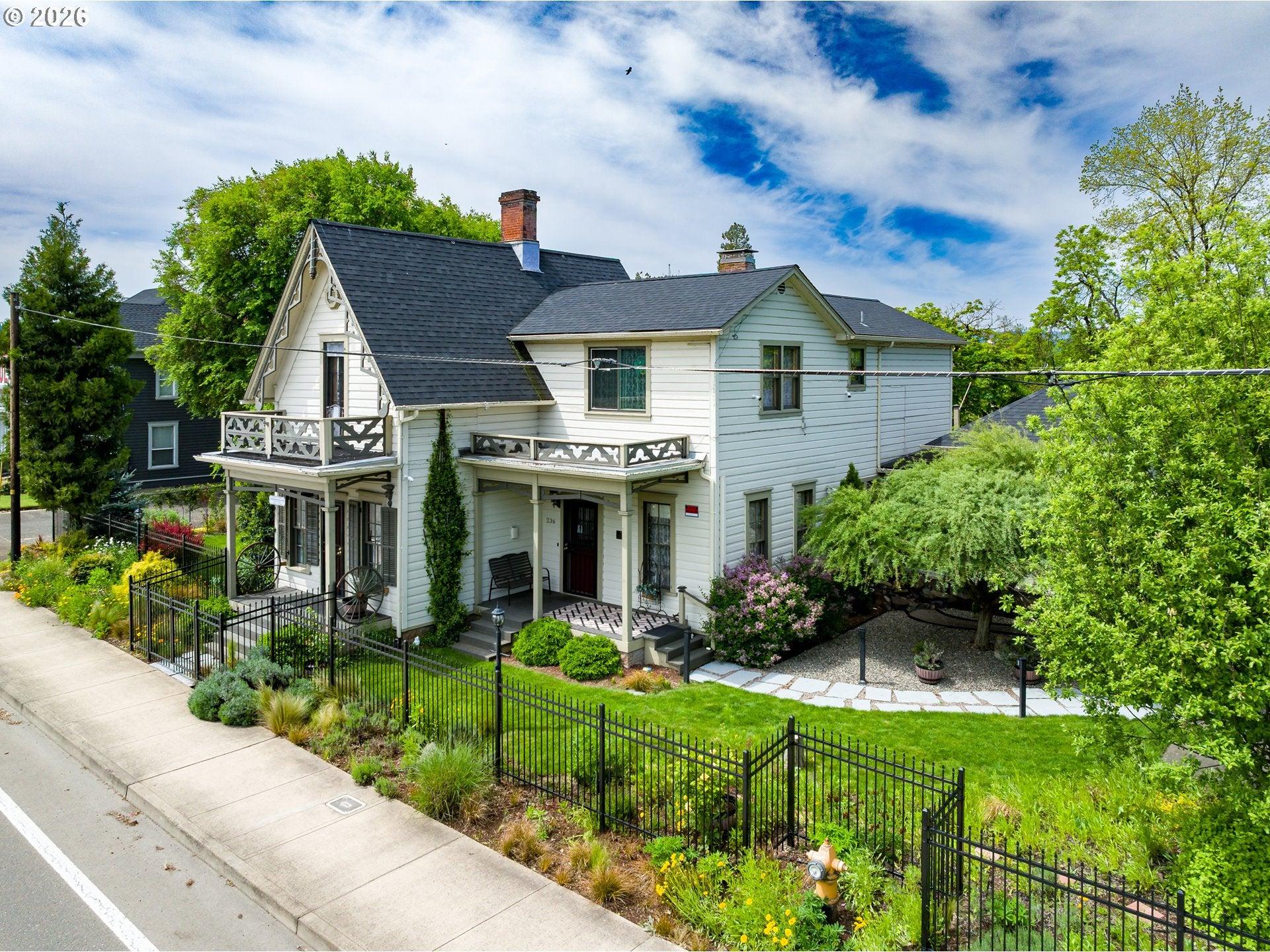 Se Stephens St, Roseburg, OR 97470