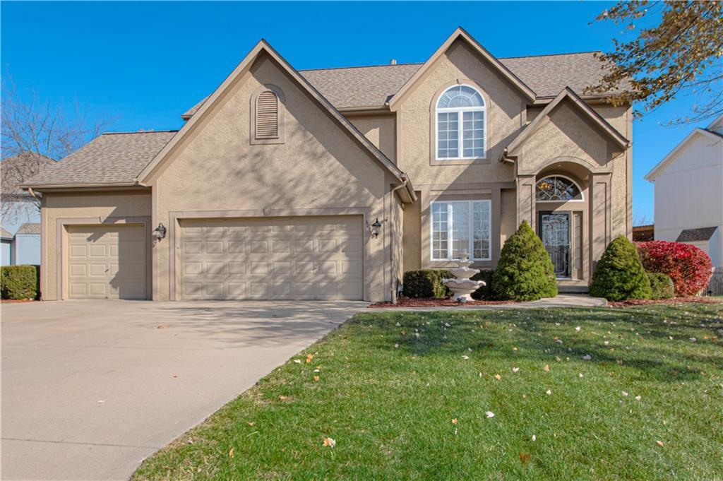 Ne Hidden Valley Way, Lees Summit, MO 64064
