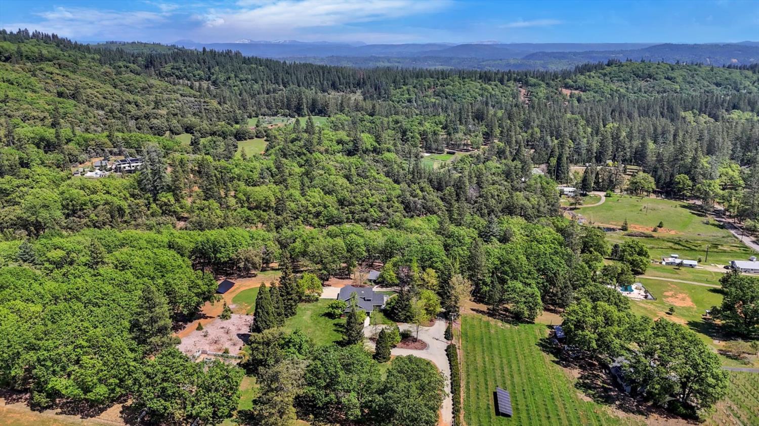 Sierra Vista Dr, Grass Valley, CA 95945