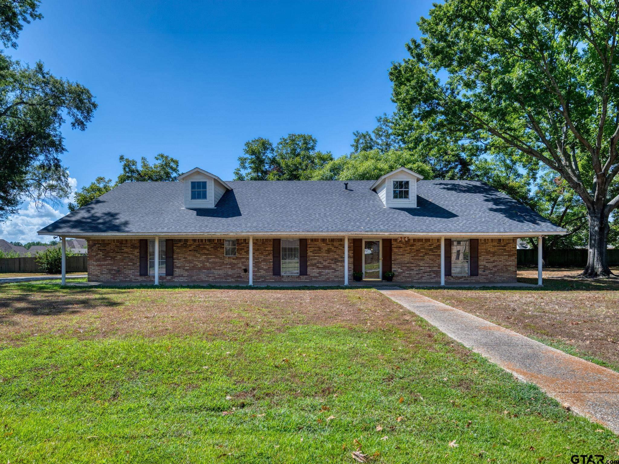 Charmwood Dr, Chandler, TX 75758