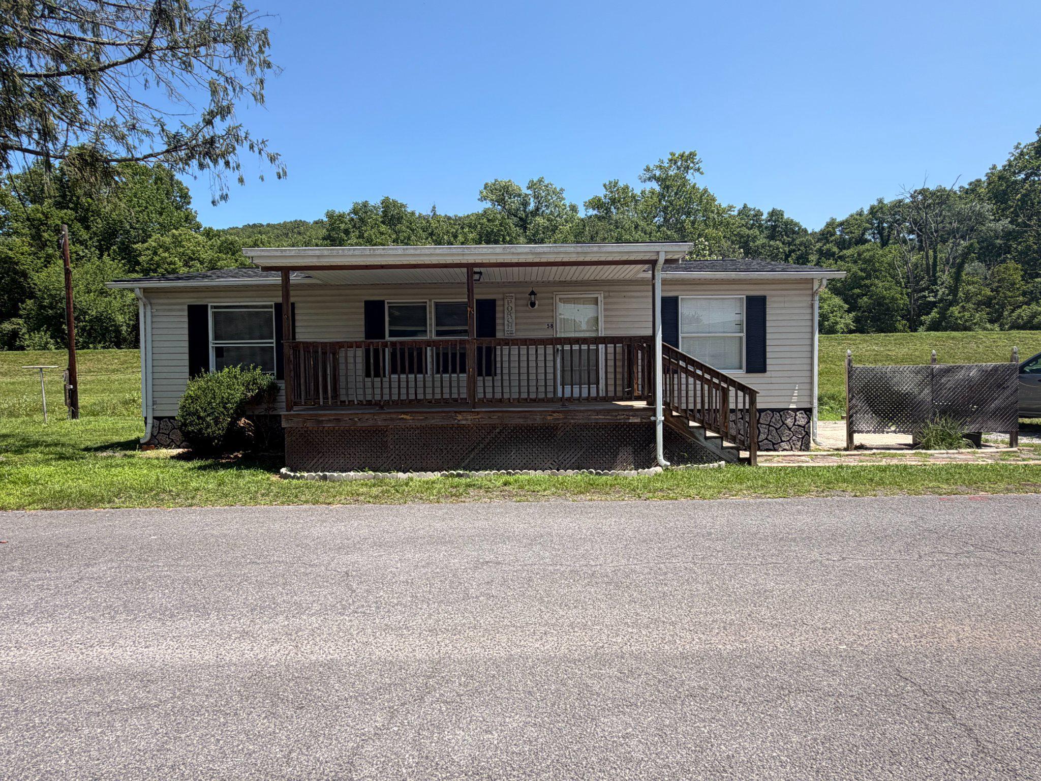 Creek St, Petersburg, WV 26847