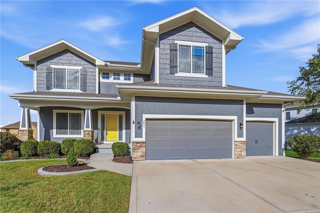 Sw Lake Side Dr, Lees Summit, MO 64064