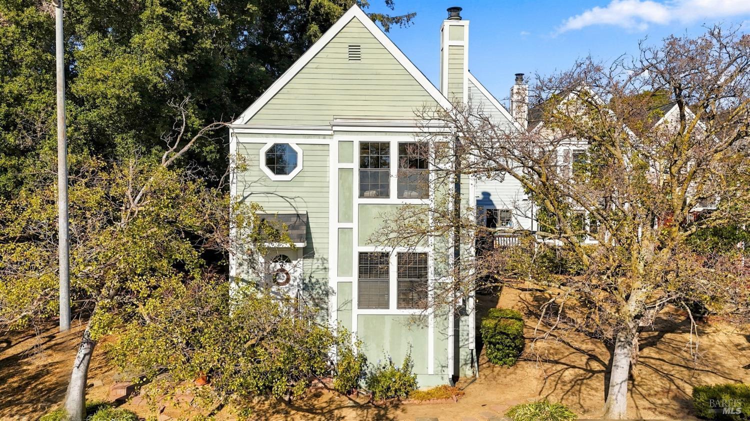 Military E, Benicia, CA 94510