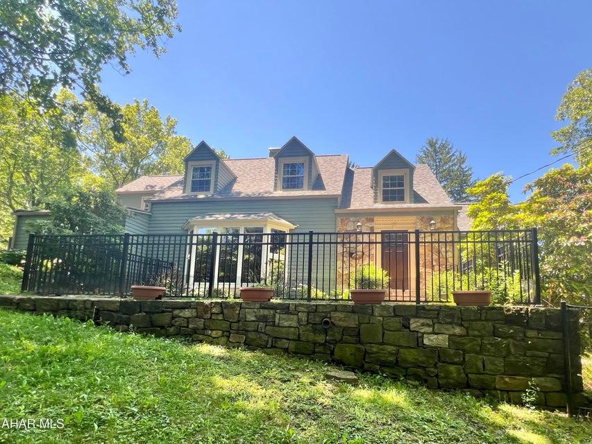 Ridge Ave, Altoona, PA 16602