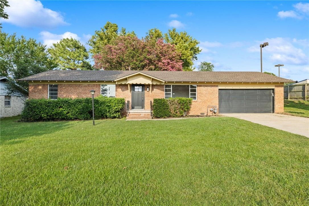 S 64th St, Fort Smith, AR 72903