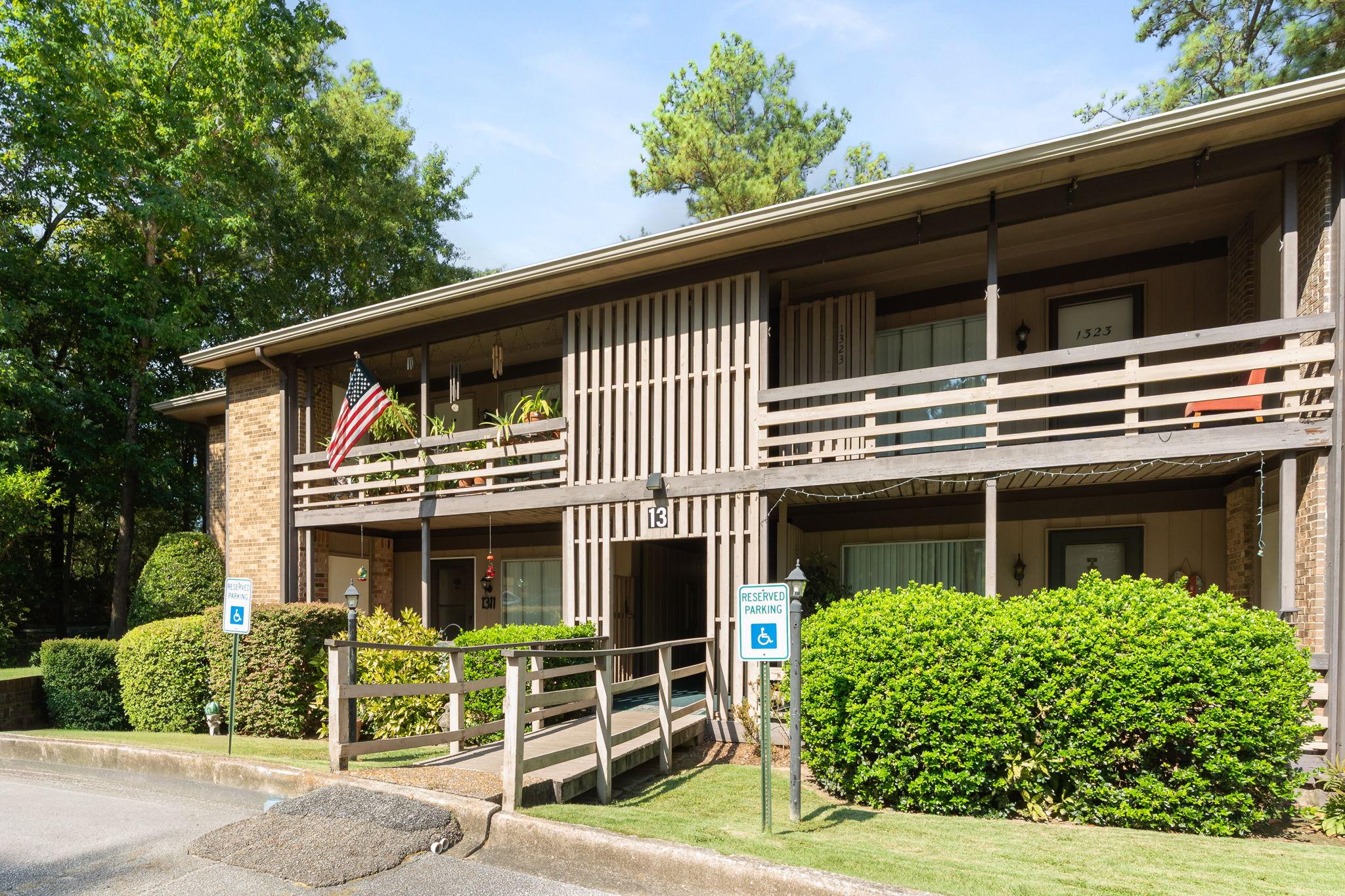 Lorna Rd, Hoover, AL 35216