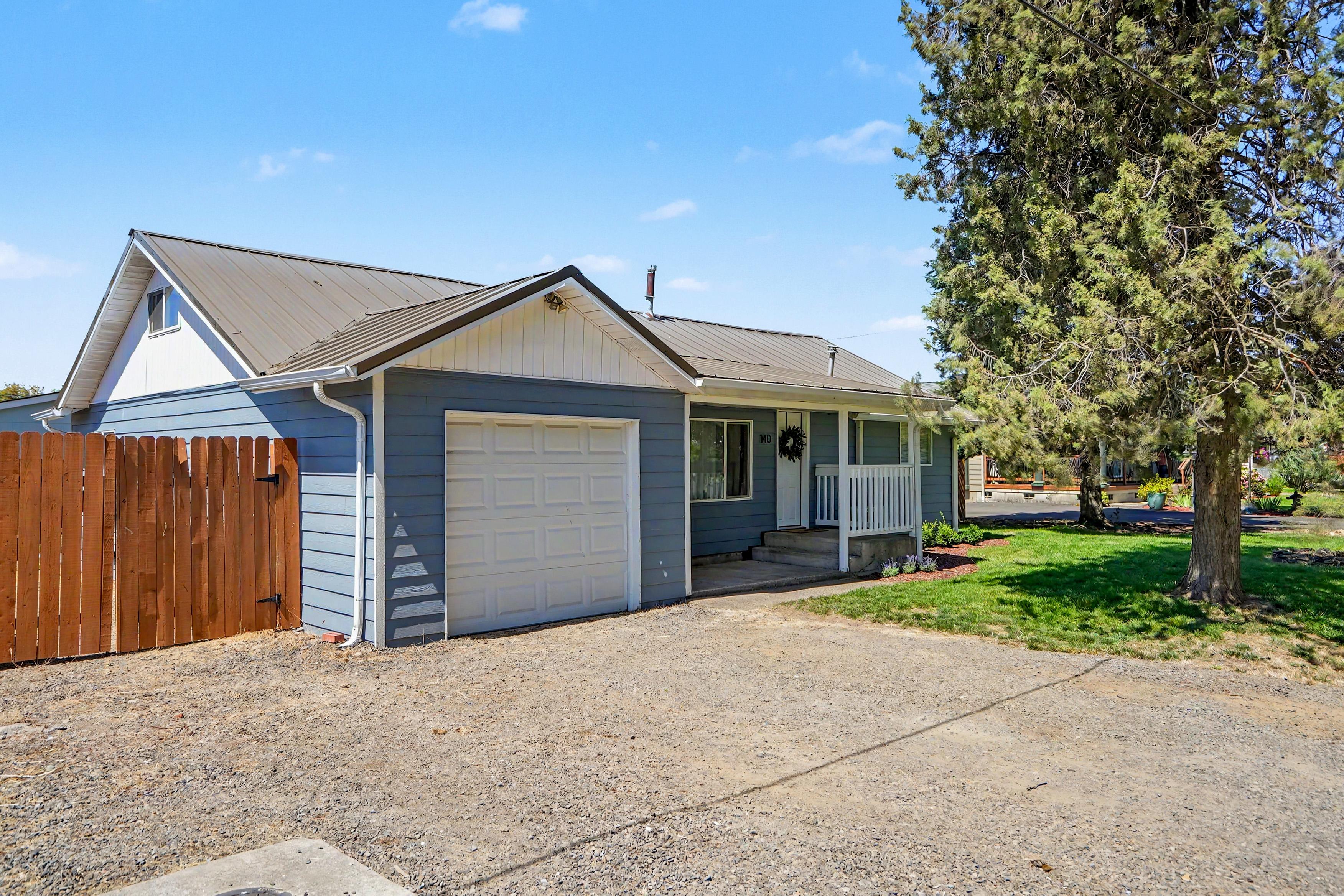 Marilyn St Ne, Albany, OR 97322