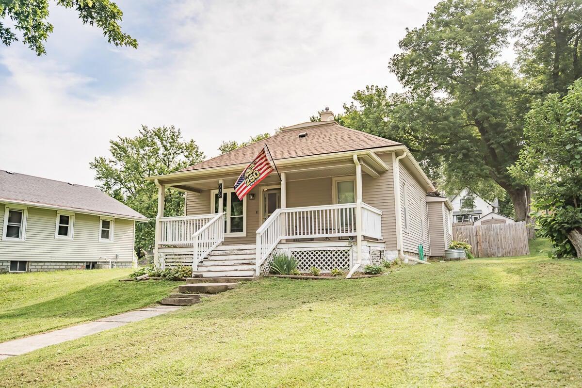 Main St, Malvern, IA 51551