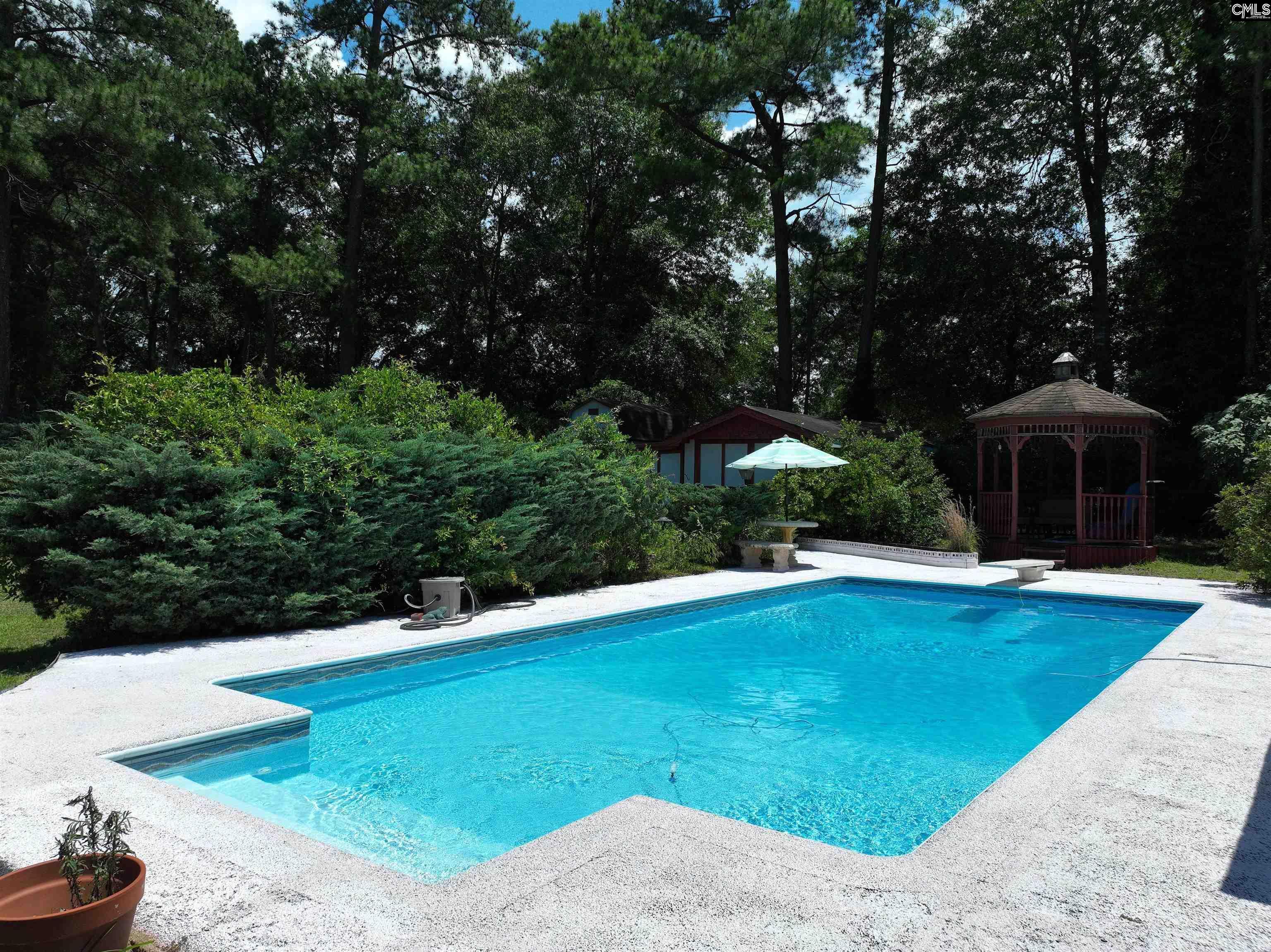 Oak Leaf Ln, Lexington, SC 29073