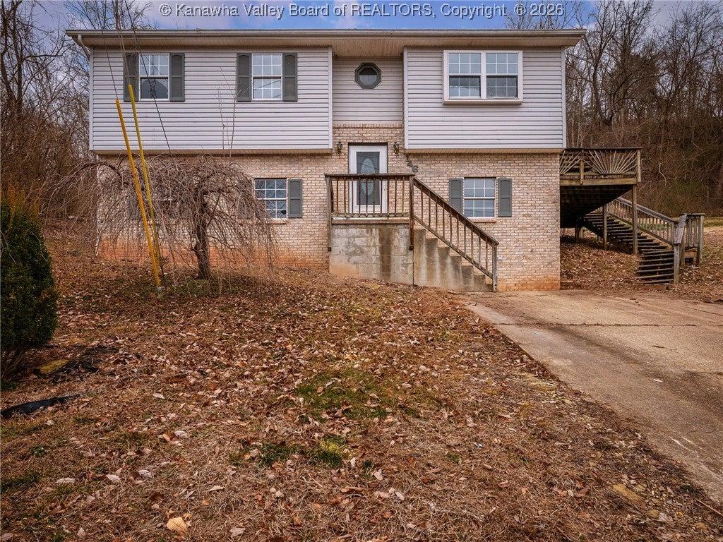 Riverview Dr, Tornado, WV 25202