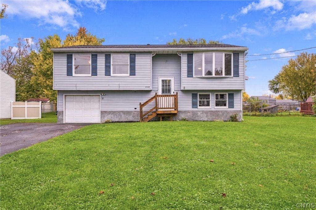 Pony Ln, Cicero, NY 13039