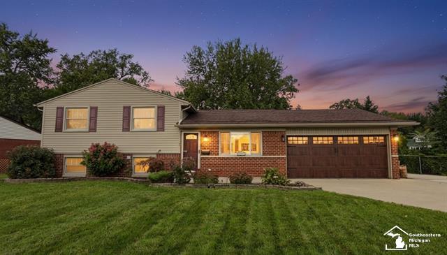 Katherine St, Taylor, MI 48180