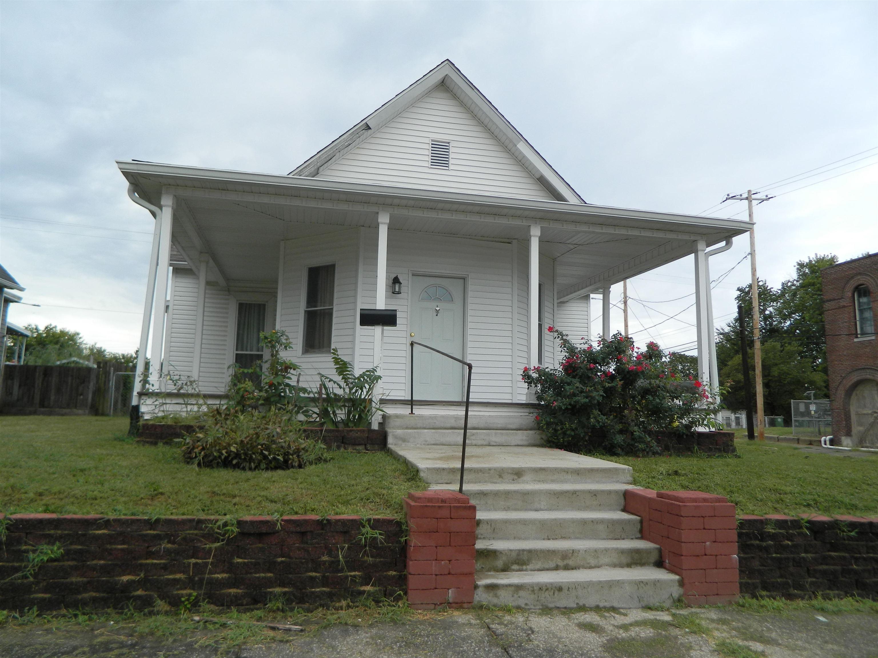 Helm St, Henderson, KY 42420