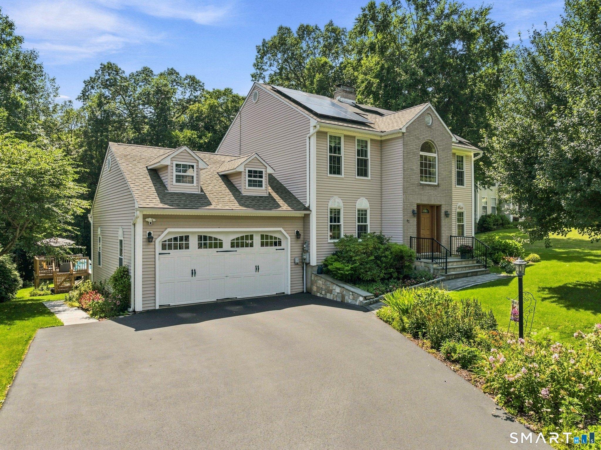 Nicole Dr, Naugatuck, CT 06770